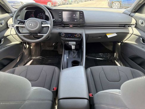 Certified 2023 Hyundai Elantra SEL image 9