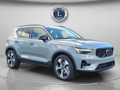 New 2026 Volvo XC40 B5 Plus w/ Protection Package Premier