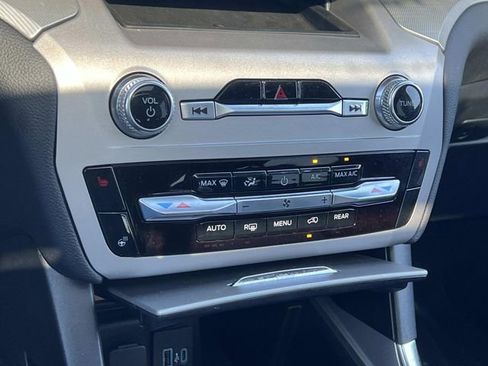 Certified 2023 Ford Explorer XLT w/ Equipment Group 202A AWD/4WD image 25
