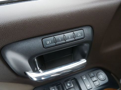 Used 2014 GMC Sierra 1500 SLT w/ SLT Preferred Package image 13