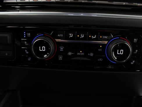 New 2026 Chevrolet Silverado 1500 High Country w/ High Country Premium Package AWD/4WD image 7