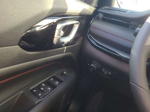 New 2024 Jeep Compass Trailhawk w/ Sun and Sound Group image 25