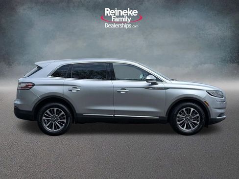Used 2021 Lincoln Nautilus Reserve AWD/4WD image 4