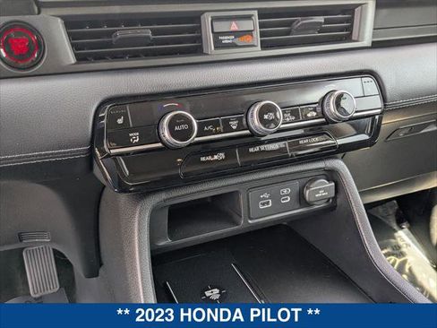 Used 2023 Honda Pilot EX-L image 17