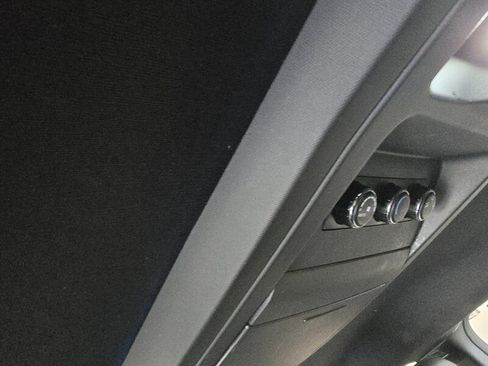 Used 2019 Dodge Grand Caravan GT FWD image 12