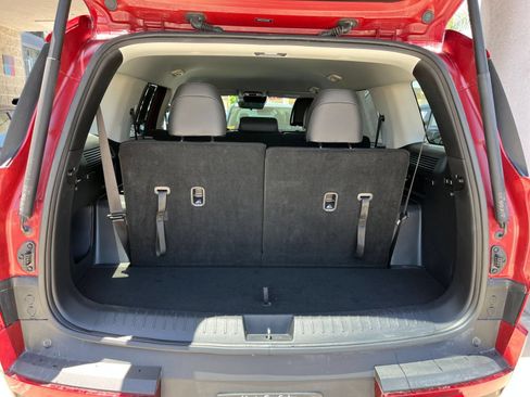 Used 2025 Hyundai Santa Fe SEL AWD/4WD image 34