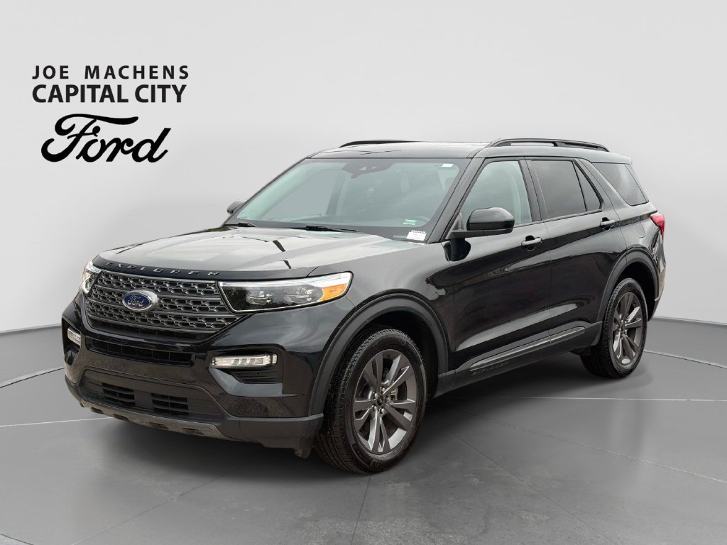 Used 2024 Ford Explorer XLT w/ Equipment Group 202A AWD/4WD image 9