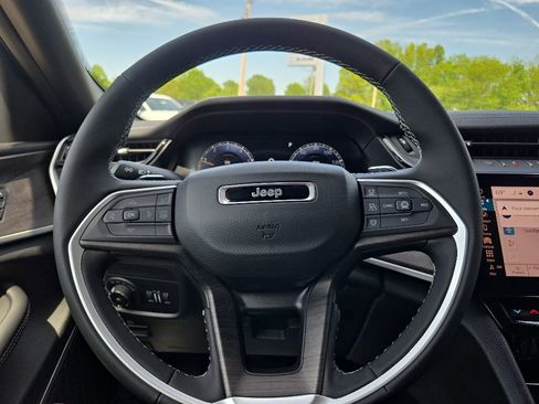 New 2026 Jeep Grand Cherokee L Limited w/ Limited Altitude Package AWD/4WD image 79