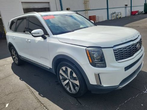 Used 2020 Kia Telluride S FWD image 1