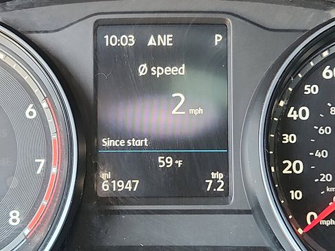 Used 2021 Volkswagen Atlas Cross Sport SE w/ Panoramic Sunroof Package FWD image 17