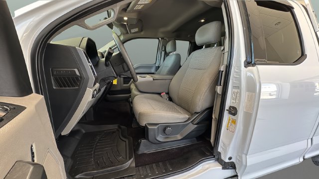 Used 2017 Ford F150 XLT RWD image 9