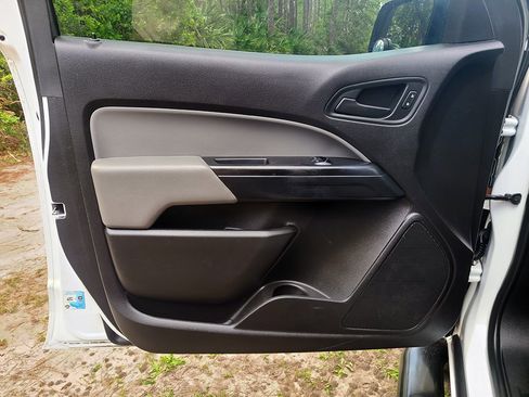 Used 2017 Chevrolet Colorado W/T image 21