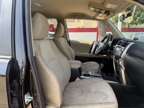 Used 2018 Toyota 4Runner SR5 RWD image 28