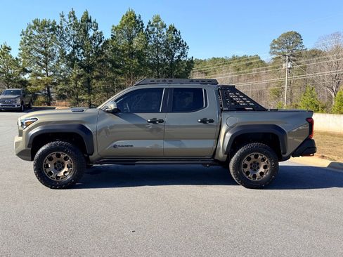Used 2025 Toyota Tacoma 4x4 Double Cab Hybrid image 16