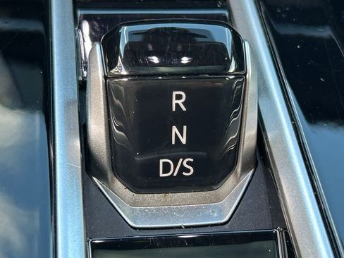 Used 2025 Volkswagen Atlas SE w/ Panoramic Sunroof Package image 36