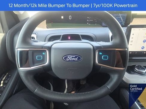 Used 2025 Ford Expedition Active AWD/4WD image 46