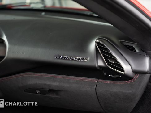 Used 2017 Ferrari 488 GTB RWD image 35