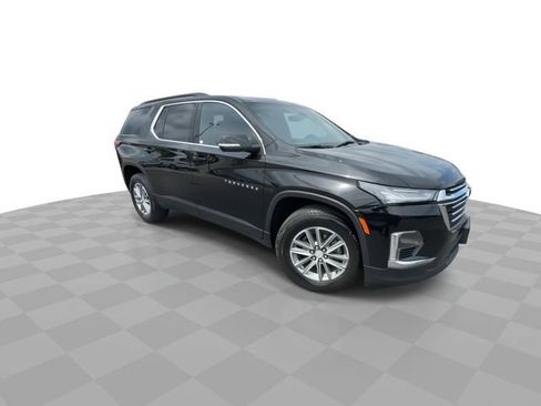 Certified 2023 Chevrolet Traverse LT FWD image 2