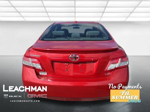 Used 2010 Toyota Camry LE image 5