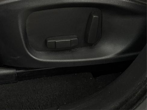 Used 2018 Jaguar F-PACE Premium image 23