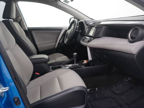 Used 2017 Toyota RAV4 Limited image 13