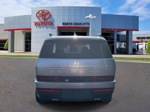 Used 2025 Hyundai Santa Fe SEL FWD image 7
