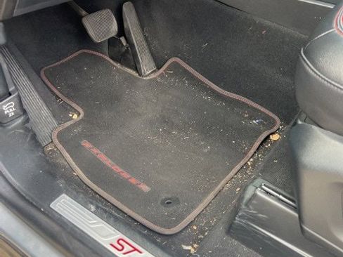 Used 2022 Ford Explorer ST-Line w/ Class IV Trailer Tow Package image 8