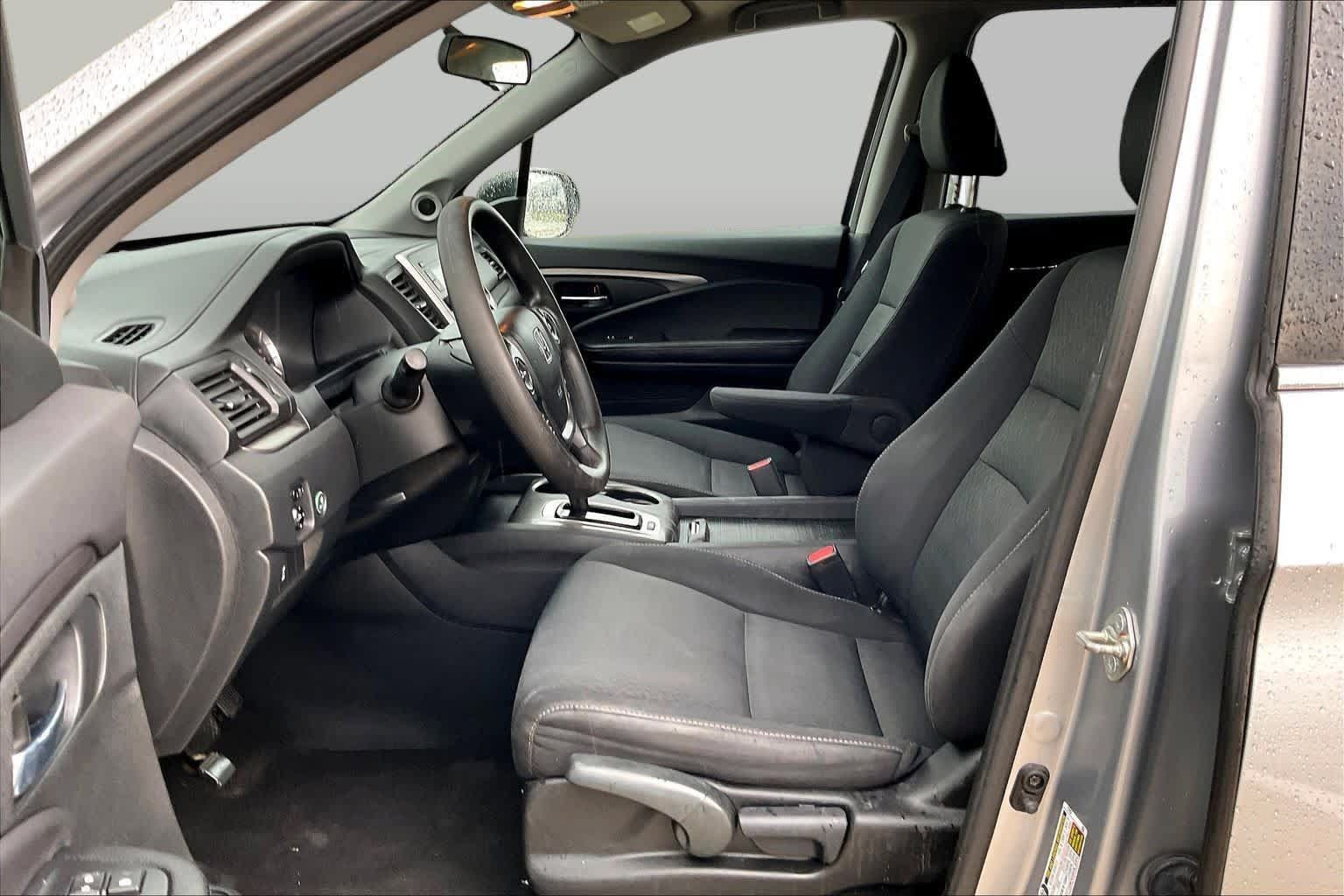 Used 2017 Honda Ridgeline RT image 7