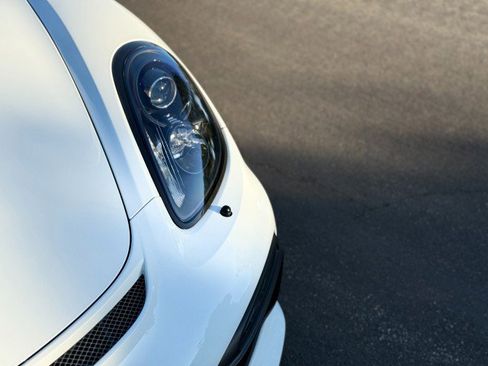 Used 2016 Porsche Boxster Spyder image 18