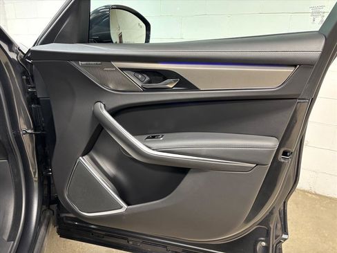 Used 2025 Jaguar F-PACE R-Dynamic S image 34