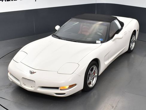 Used 2002 Chevrolet Corvette Convertible w/ Preferred Equipment Group2 RWD image 9