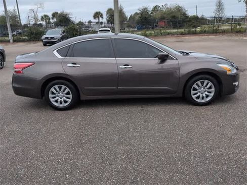 Used 2013 Nissan Altima 2.5 S image 9