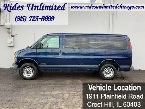 Used 2002 Chevrolet Express 2500 Passenger w/ LS Preferred Equipment Group image 3