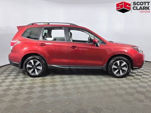 Used 2017 Subaru Forester 2.5i Limited image 11