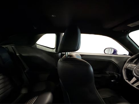 Used 2014 Dodge Challenger R/T RWD image 39