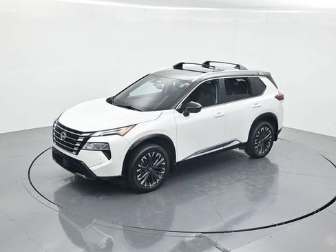 Used 2025 Nissan Rogue Platinum w/ Platinum Premium Package FWD image 46