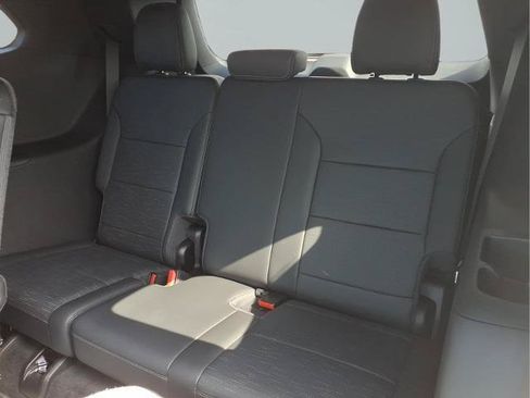 Used 2025 Buick Enclave Sport Touring w/ Super Cruise Package FWD image 20
