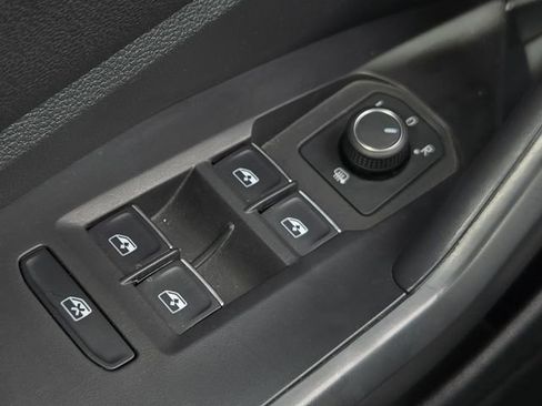 Used 2025 Volkswagen Jetta S FWD image 27