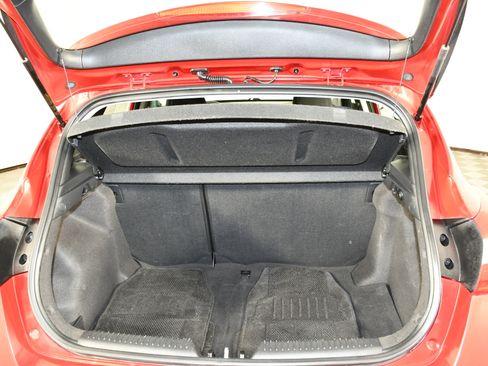 Used 2017 Hyundai Elantra GT image 44