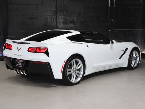 Used 2019 Chevrolet Corvette Stingray Coupe image 18