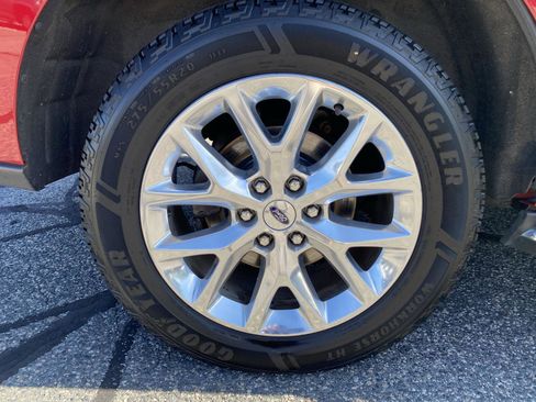 Used 2020 Ford Expedition XLT w/ Equipment Group 202A image 10