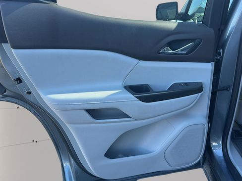 Used 2022 GMC Acadia SLT image 23