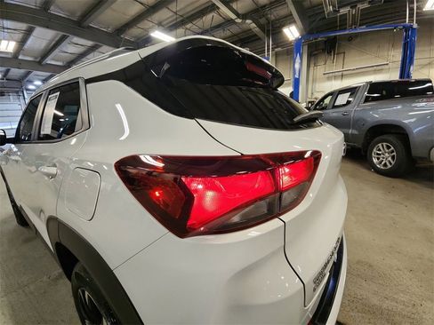 Certified 2023 Chevrolet TrailBlazer LT w/ Convenience Package image 30