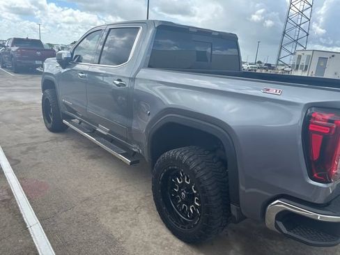 Used 2021 GMC Sierra 1500 SLT AWD/4WD image 3