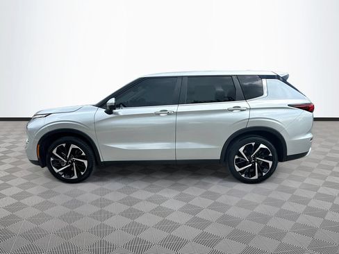 Used 2024 Mitsubishi Outlander SE FWD image 4