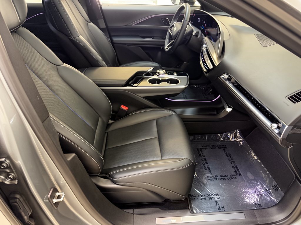 Used 2024 Cadillac Lyriq Luxury RWD image 30