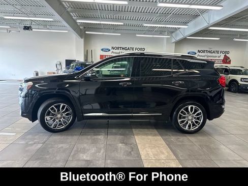 Used 2024 GMC Terrain Denali w/ Denali Premium Package AWD/4WD image 16