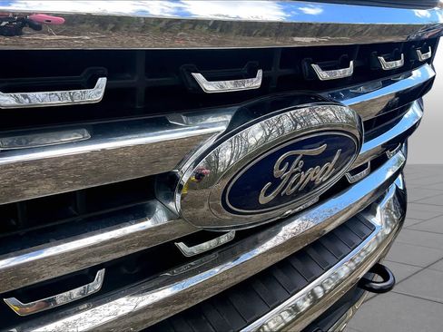 Used 2023 Ford F250 Lariat w/ Lariat Ultimate Package AWD/4WD image 29