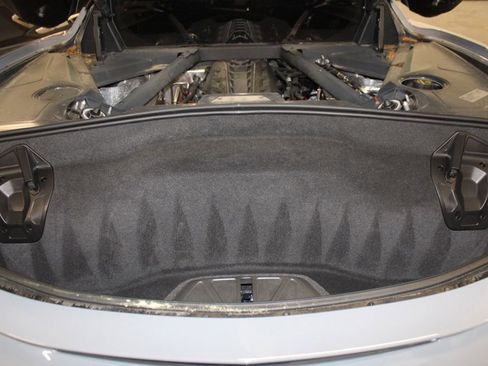 Used 2024 Chevrolet Corvette Stingray Preferred Cpe w/ Z51 Performance Package RWD image 27