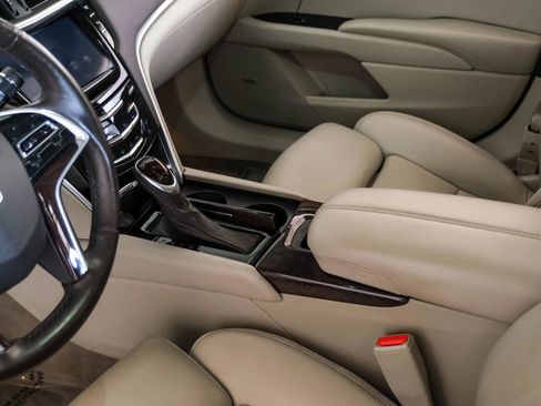 Used 2016 Cadillac XTS Premium FWD image 24